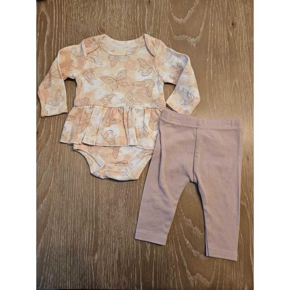 Badgley Mischka baby girl outfit 3-6 mos